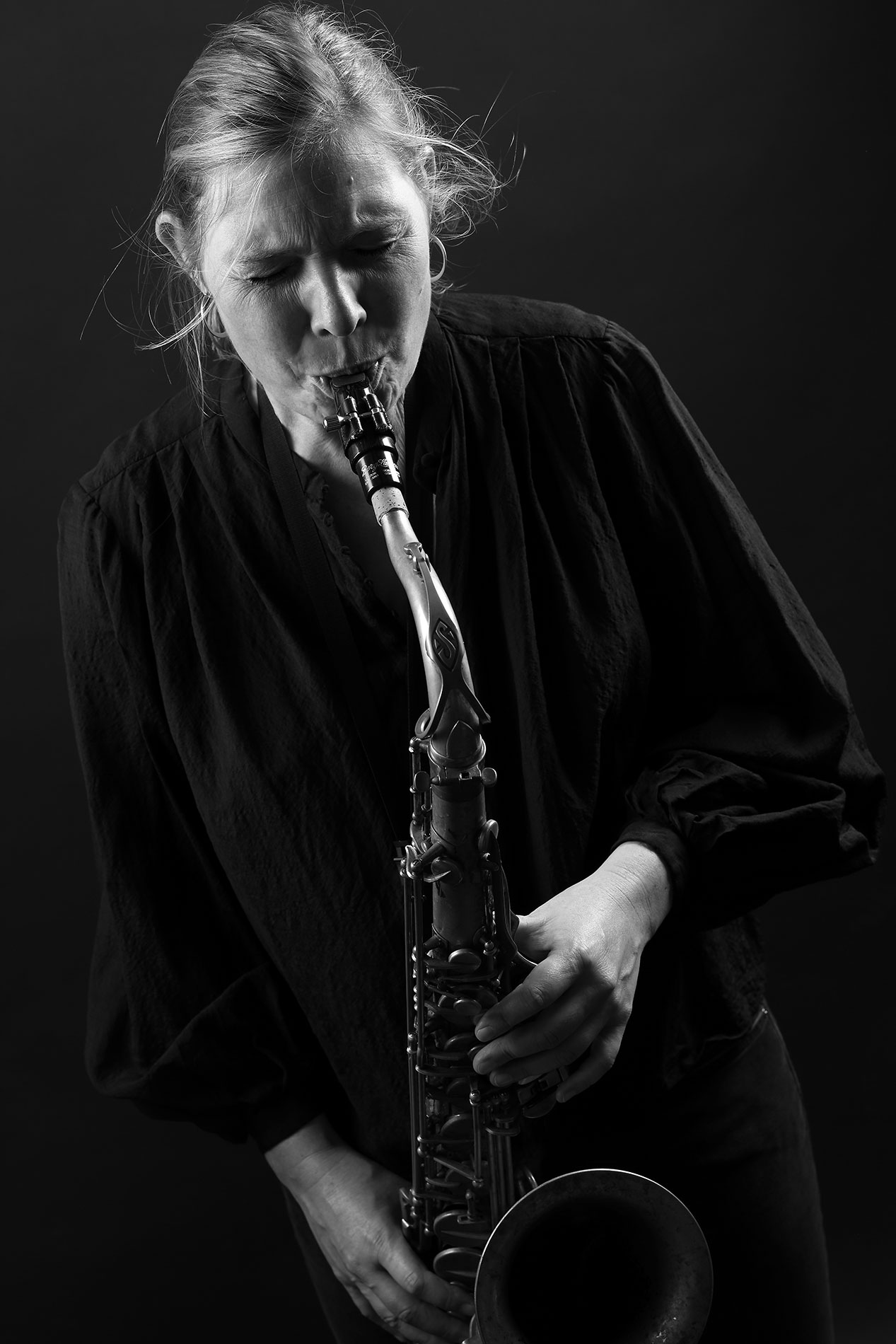 Fabienne Hoerni – Saxophonistin – Portrait Troy Fotografie Olten